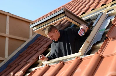 Pose de fenêtres de toit Velux à Felleries
